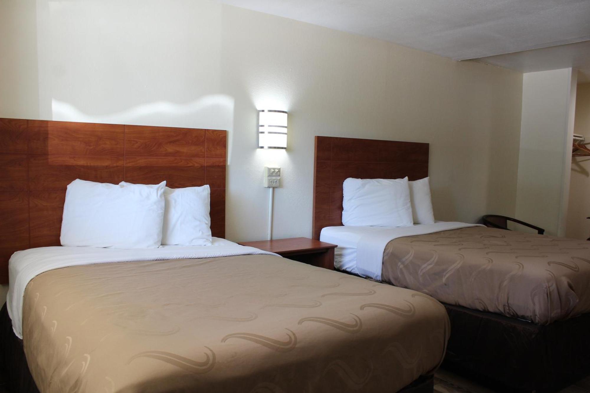 Evergreen Inn And R.V. Winnfield Екстериор снимка